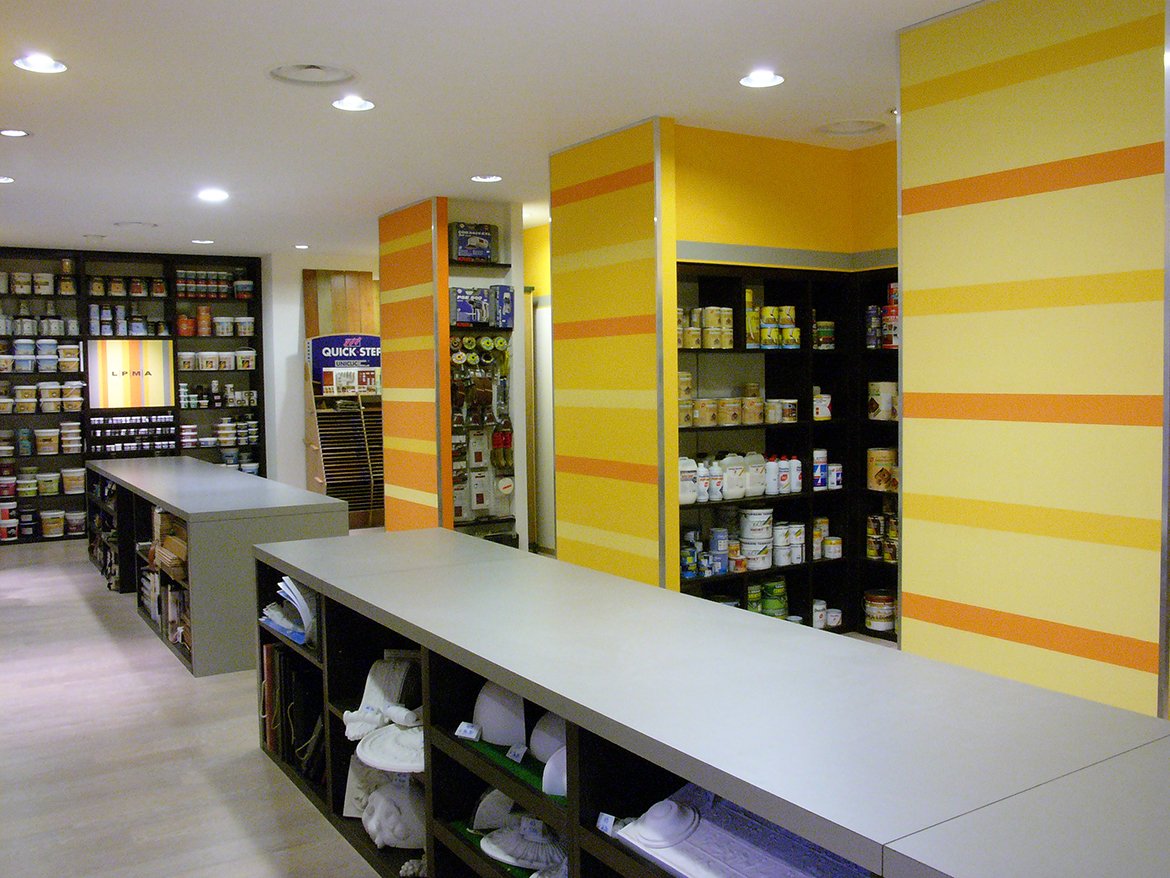 Colors, paintings interior finishings store L.P.M.A.